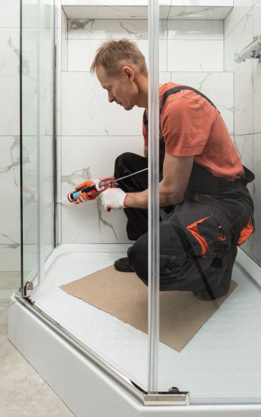 Shower Caulking Replacement in Salinas